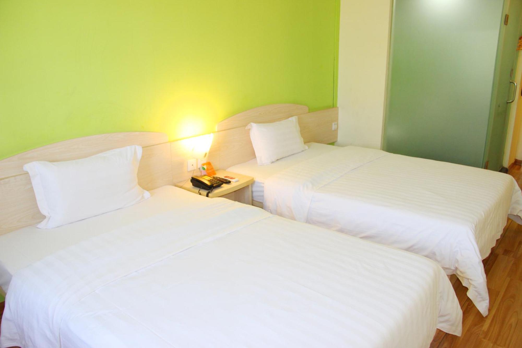 Iu Hotel Guangzhou Jingxi Nanfang Hospital Station Экстерьер фото